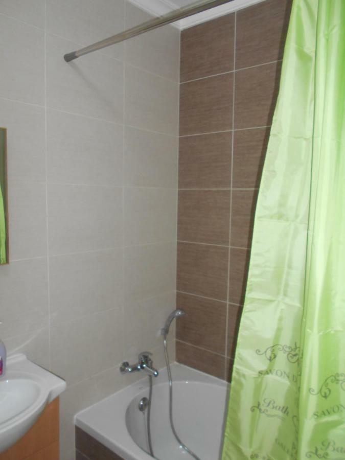 Central Apartment-Terrace And Pool كاباناس تْدي تافيرا المظهر الخارجي الصورة